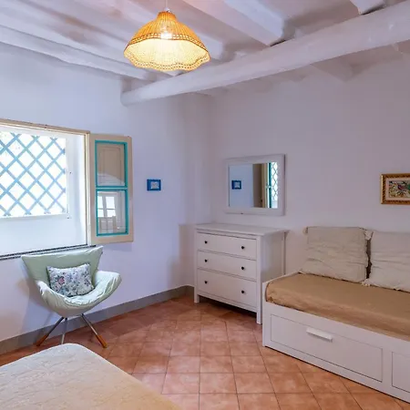 Holiday home Ginestra Sulla Di *
