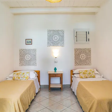 Holiday home Ginestra Sulla Di Stromboli